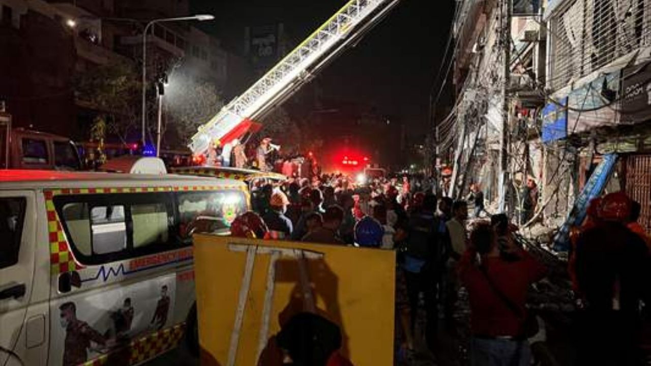 Bangladeş'te bir binada patlama: 14 ölü!