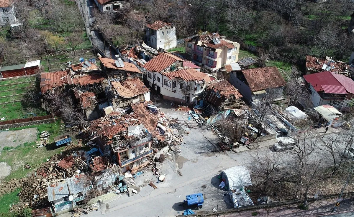 Birçok filmin çekildiği Yeşilyurt'ta 90 konak depremlerde hasar gördü