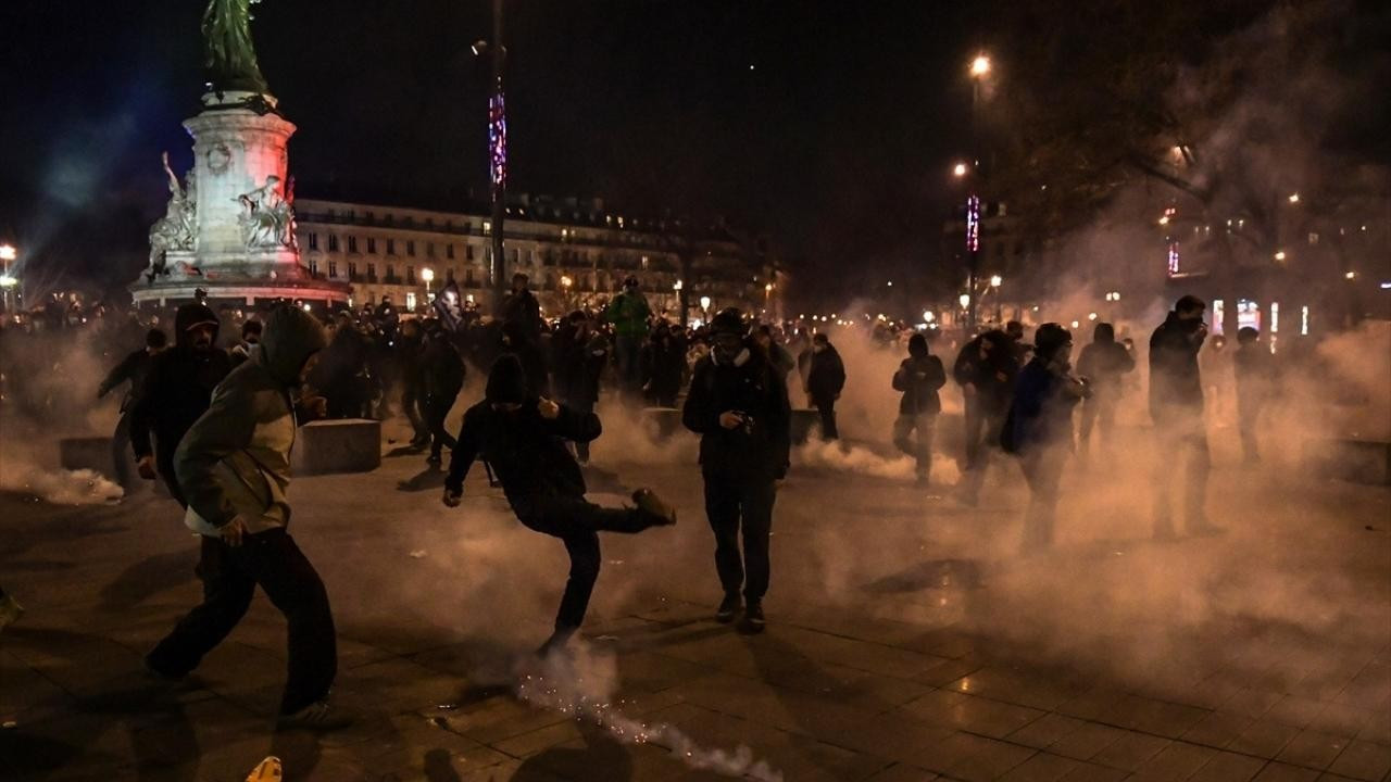 Belediye Başkanı Macron'u vazgeçmeye çağırdı!