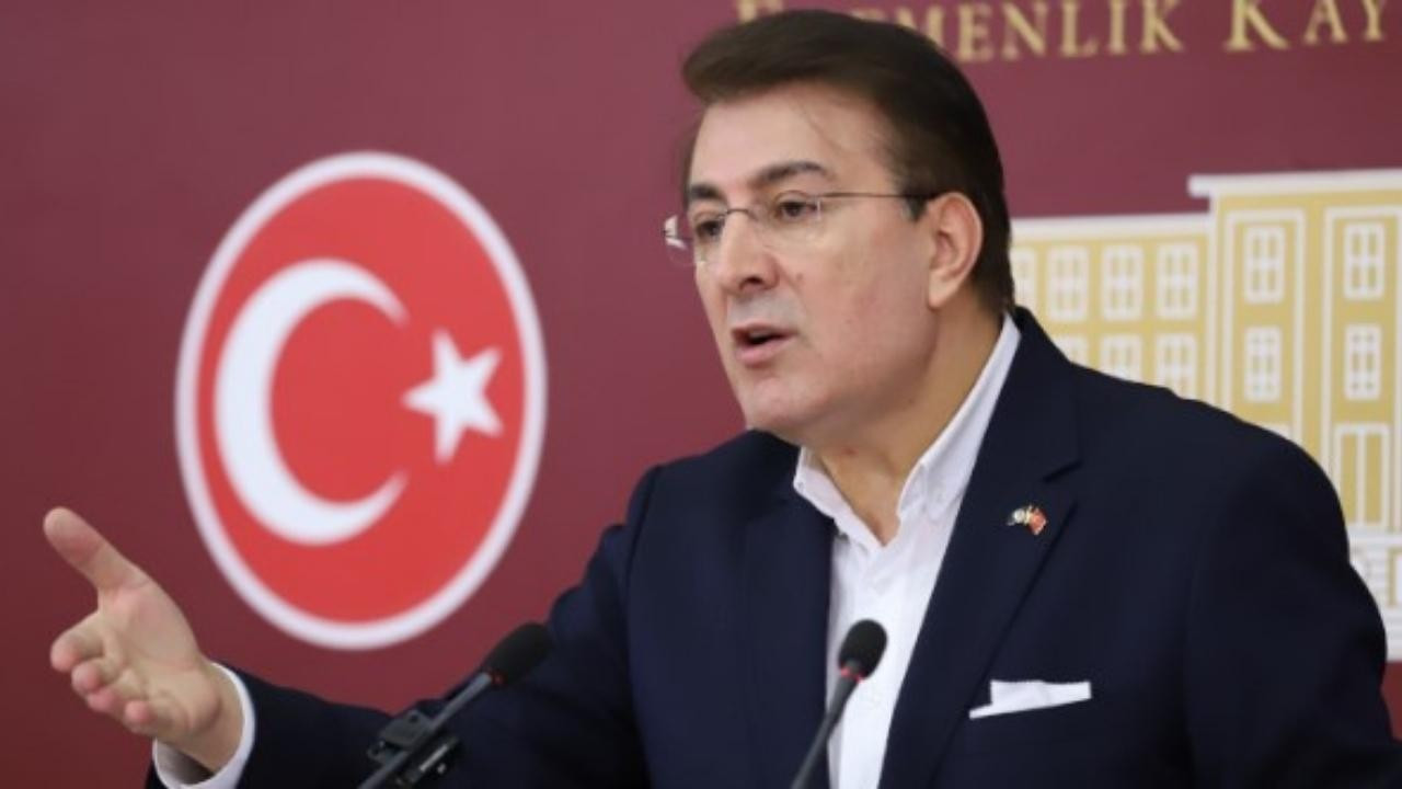 Aydemir: "Papatya çayını içip mi masaya döndü?”