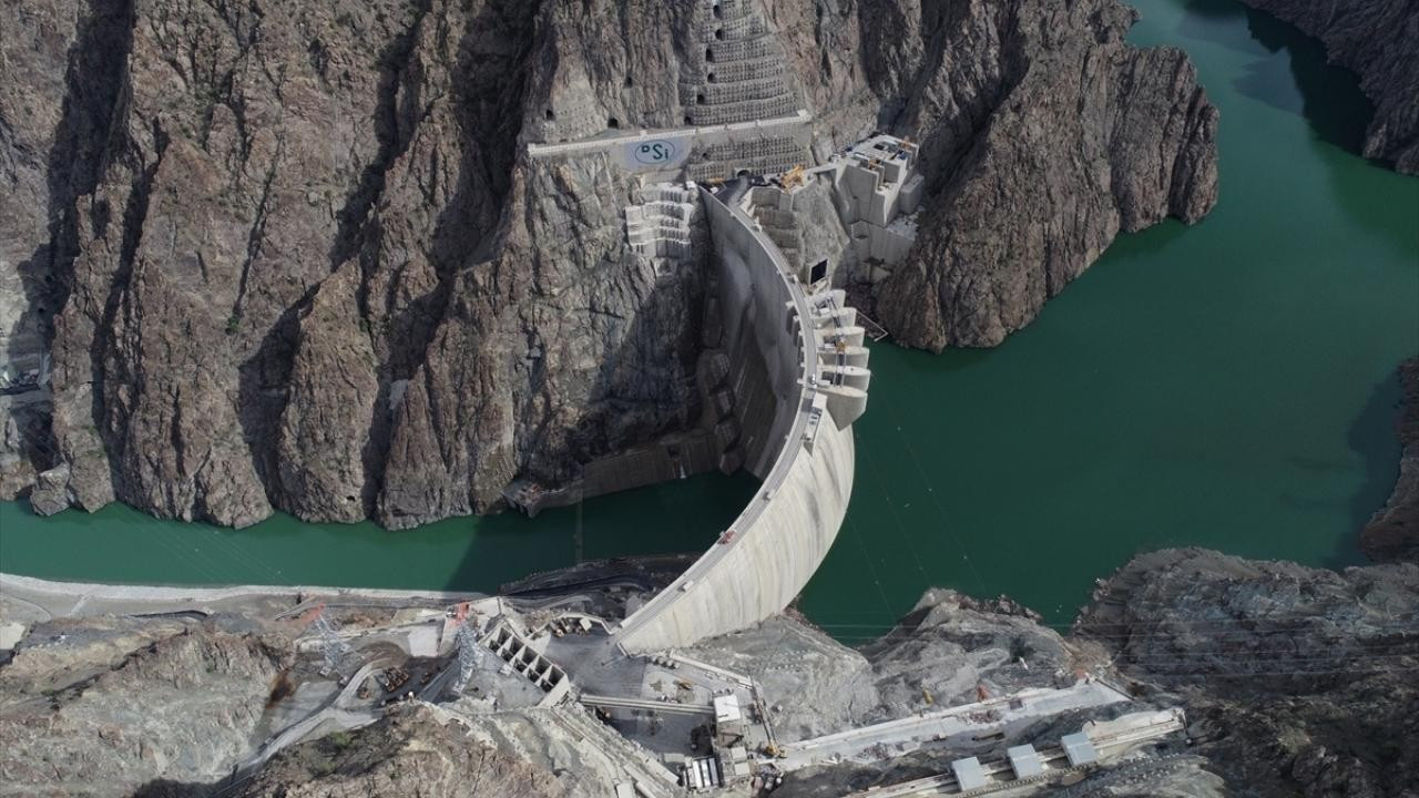Yusufeli Barajı ve HES'te su yüksekliği 119 metre