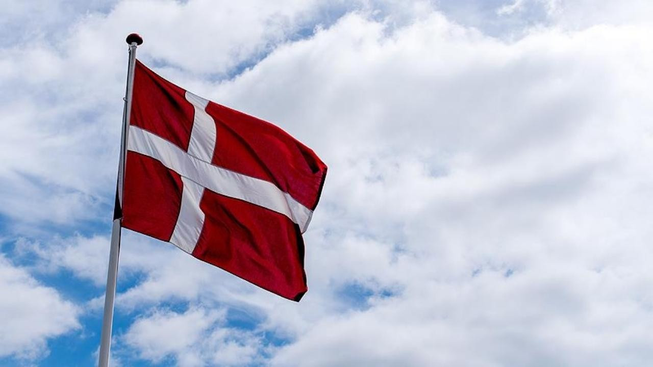 Danimarka'da Türk bayrağına yönelik provakasyon!