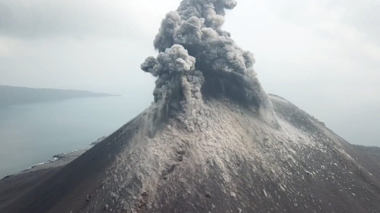 Anak Krakatau Yanardağı faaliyete geçti!