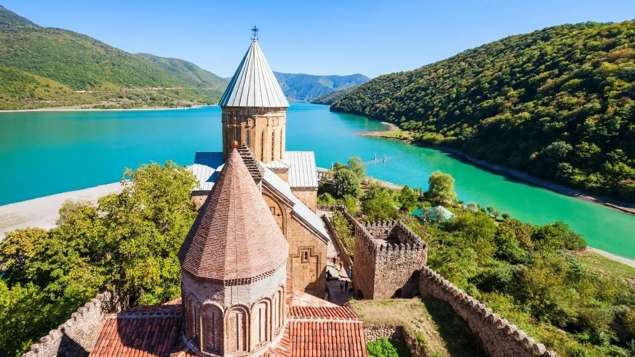 O ülkelere kimlikle seyahat edebilirsiniz!