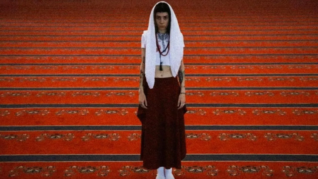 Camide skandal: O görüntülere tepki yağdı!