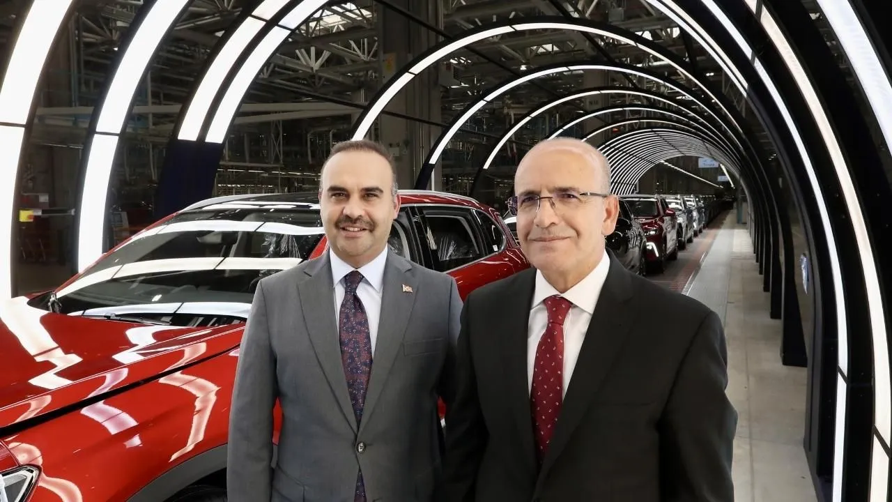 Bakanlar Togg üretim merkezini ziyaret etti!