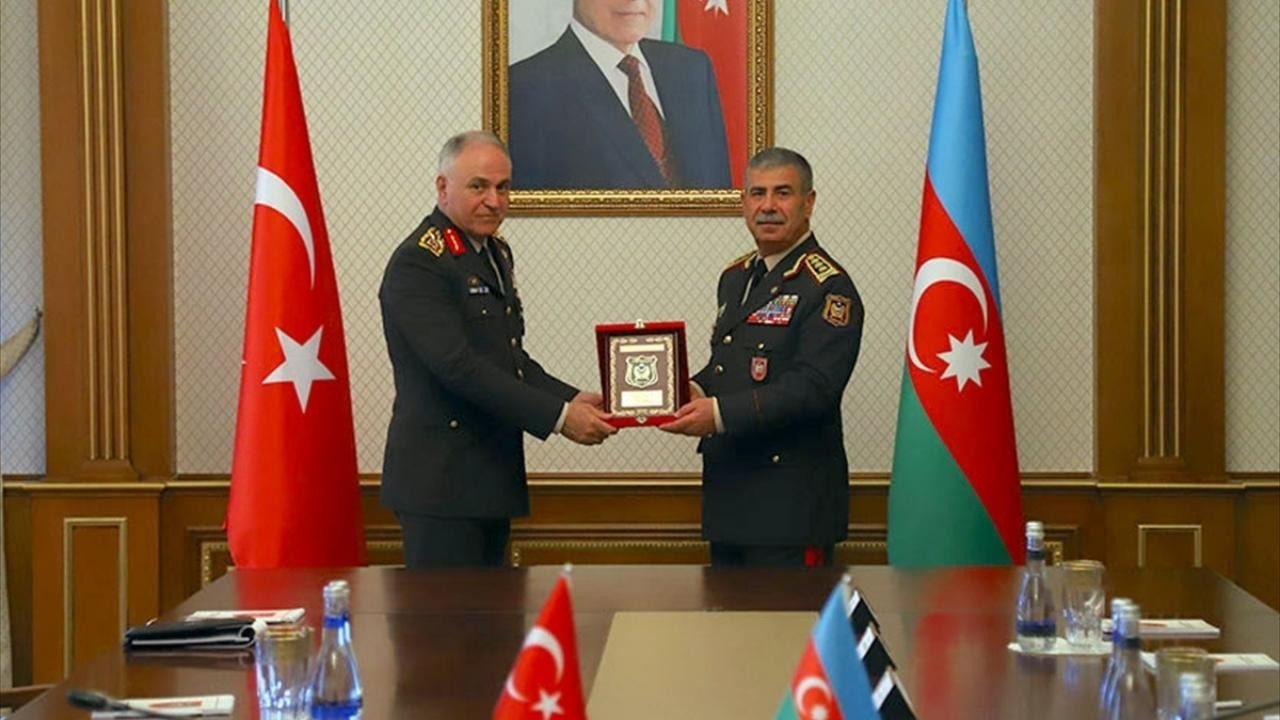 Gürak, Azerbaycan Savunma Bakanı ile görüştü!