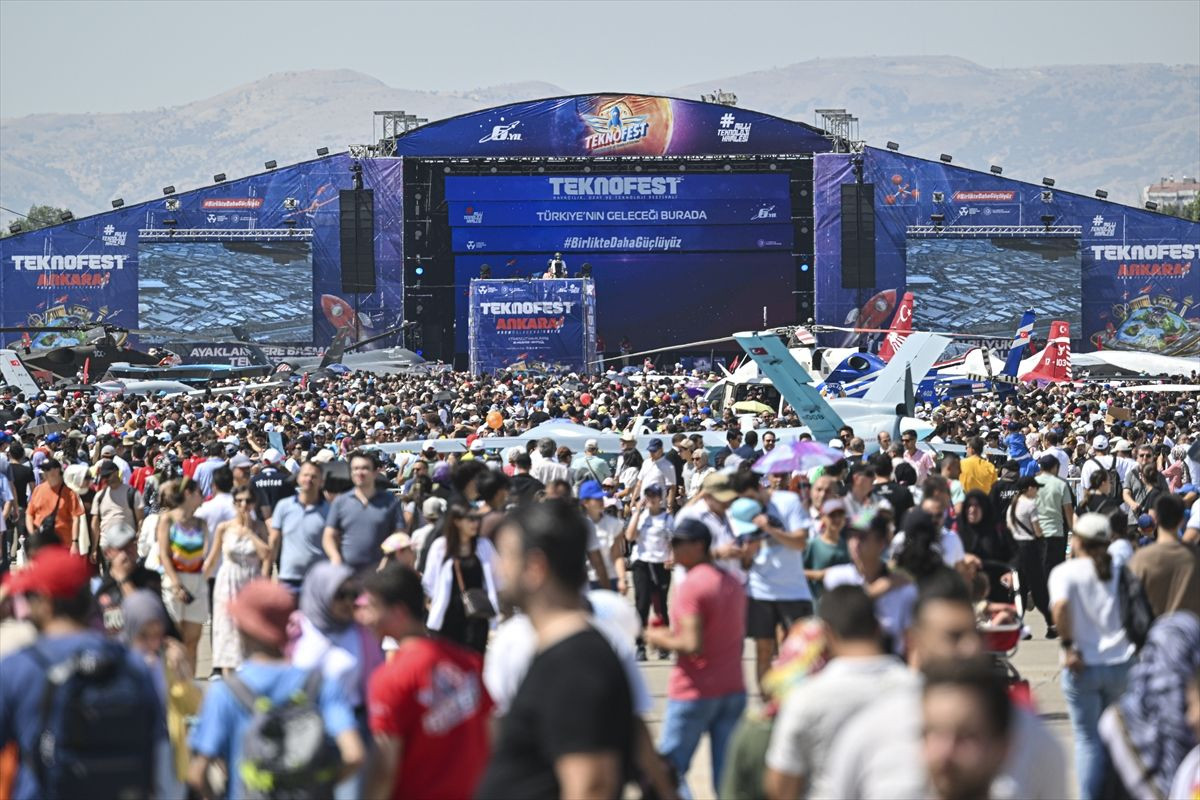 TEKNOFEST'e vatandaşlardan yoğun ilgi! - Sayfa 13