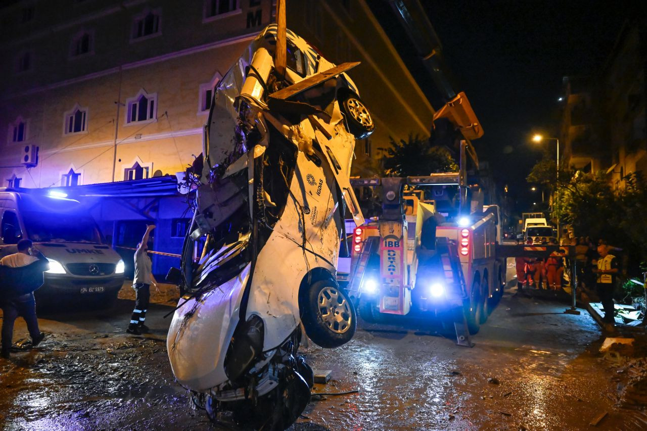 İstanbul'u vuran sel, ardında bu görüntüleri bıraktı! - Sayfa 5