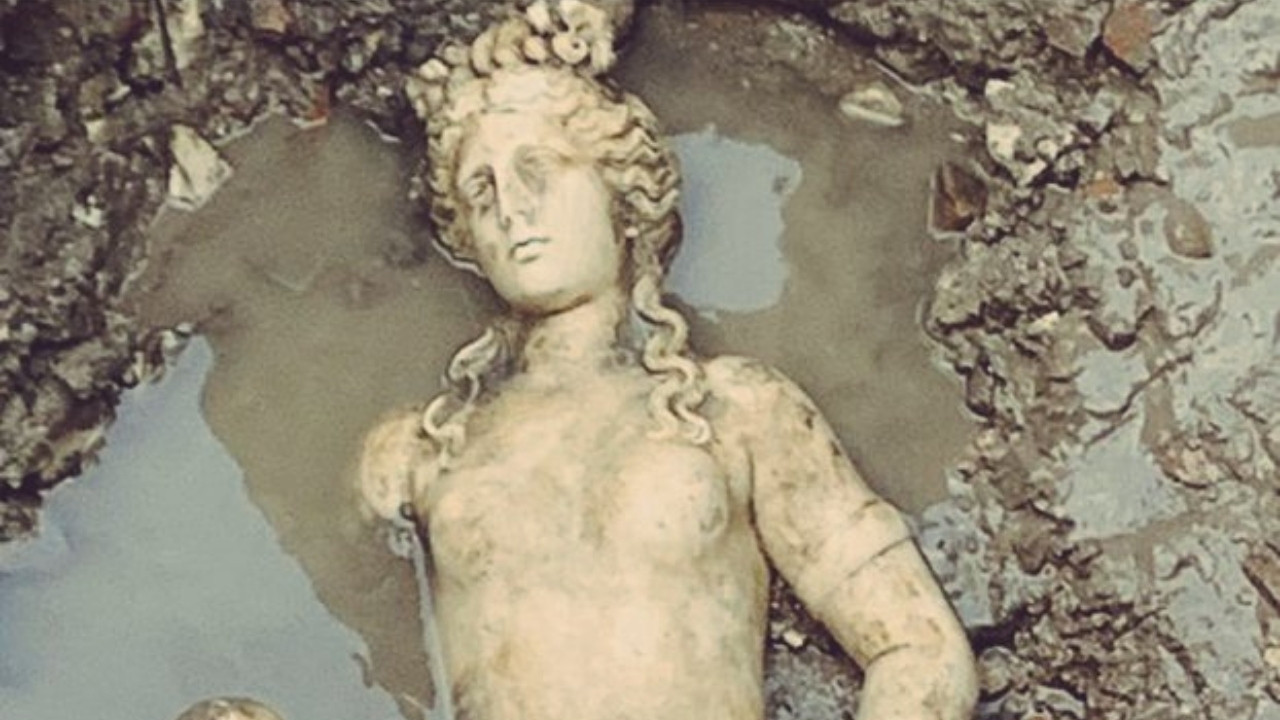 Bartın'da 1800 yıllık su perisi heykeli bulundu!