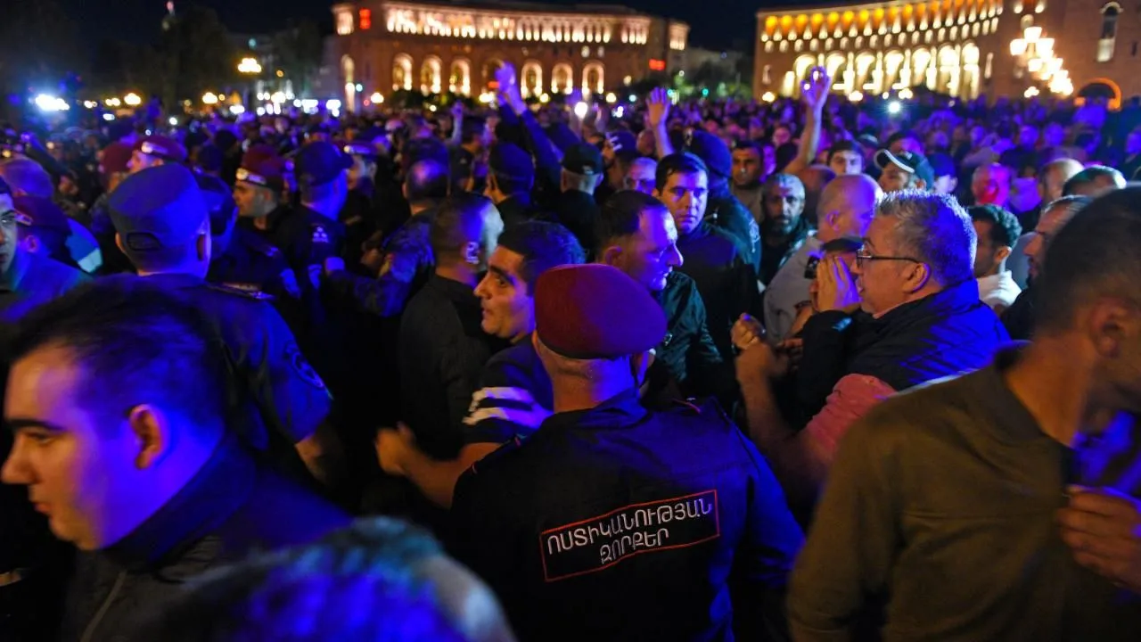 Ermenistan'da olaylı gece