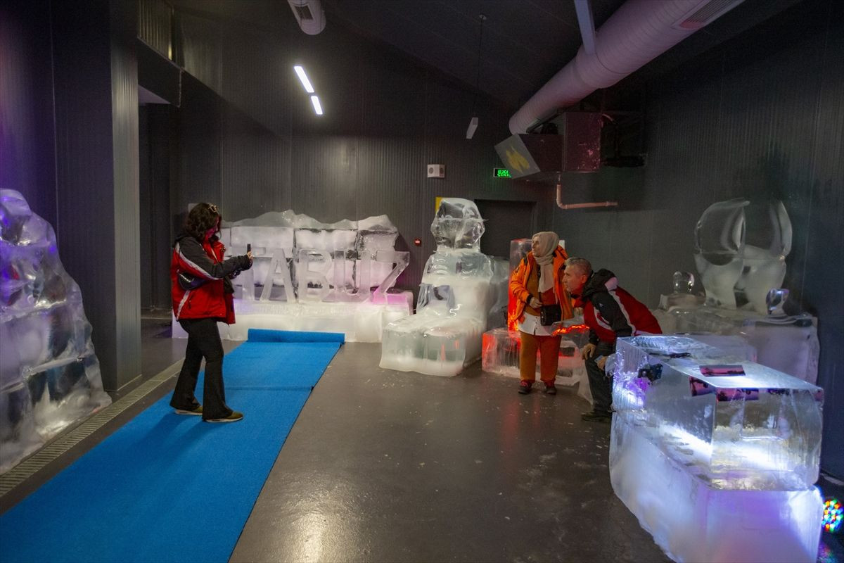 Erzurum'daki Buz Müzesi, yoğun ilgi görüyor! - Sayfa 13