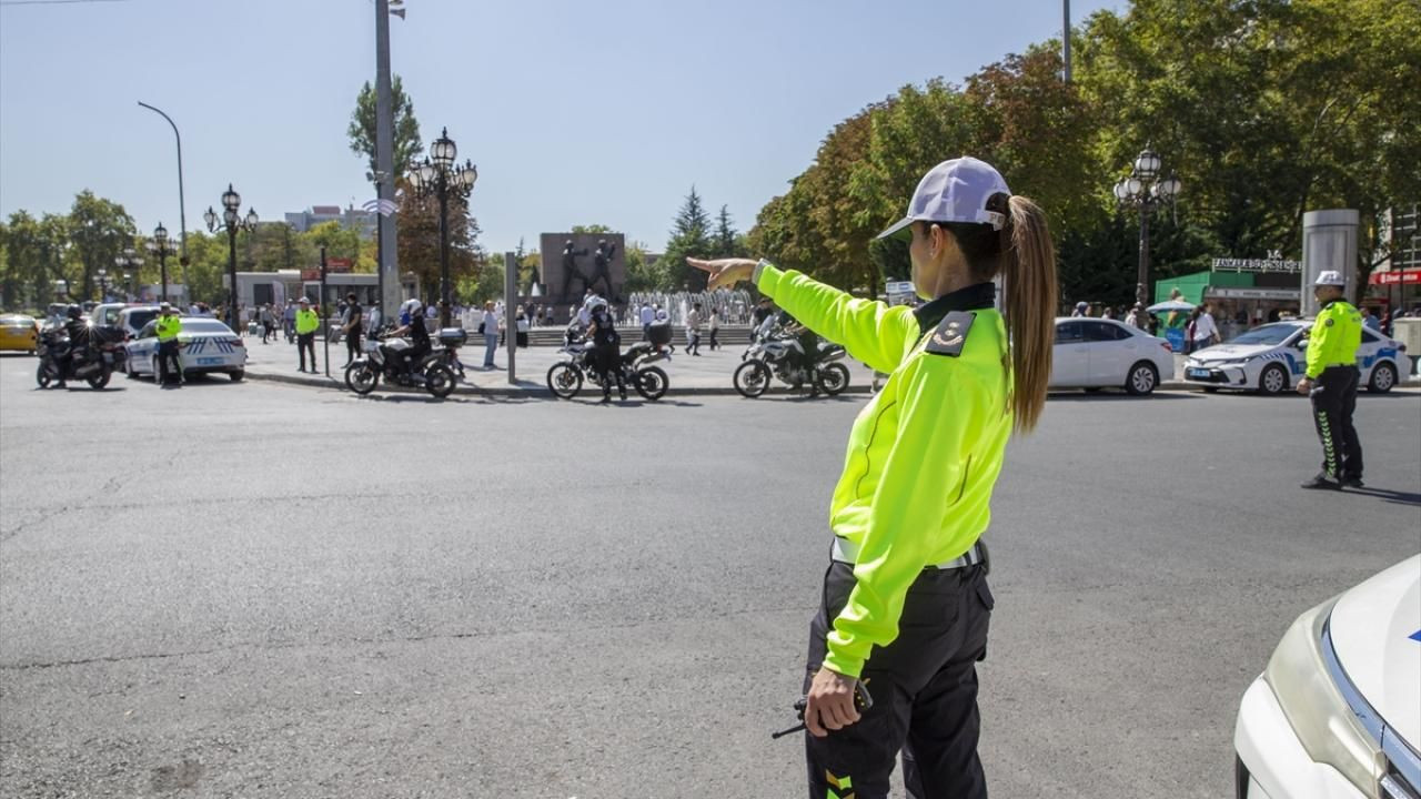 Başkentin trafiği, şehit polisin kızına emanet! - Sayfa 6