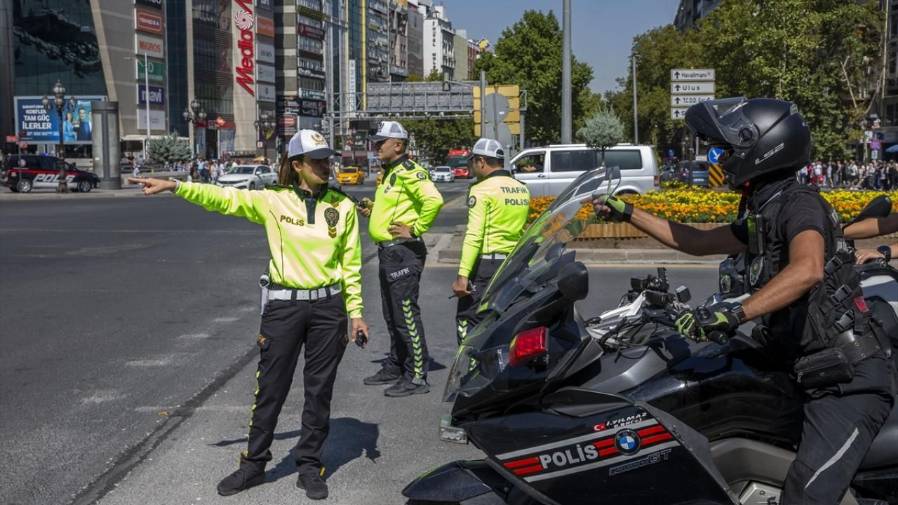 Başkentin trafiği, şehit polisin kızına emanet! - Sayfa 8