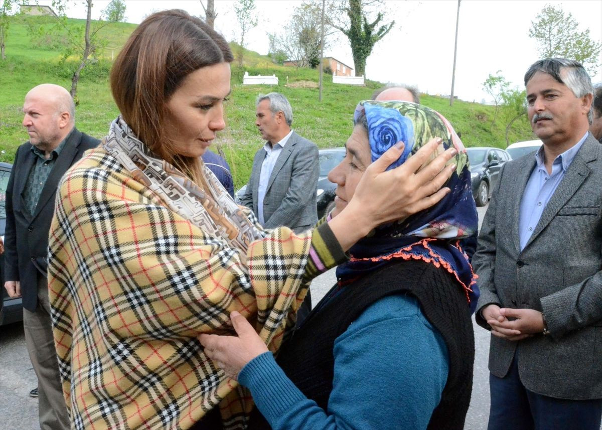 Ganire Paşayeva'nın cenazesi toprağa verildi! - Sayfa 12