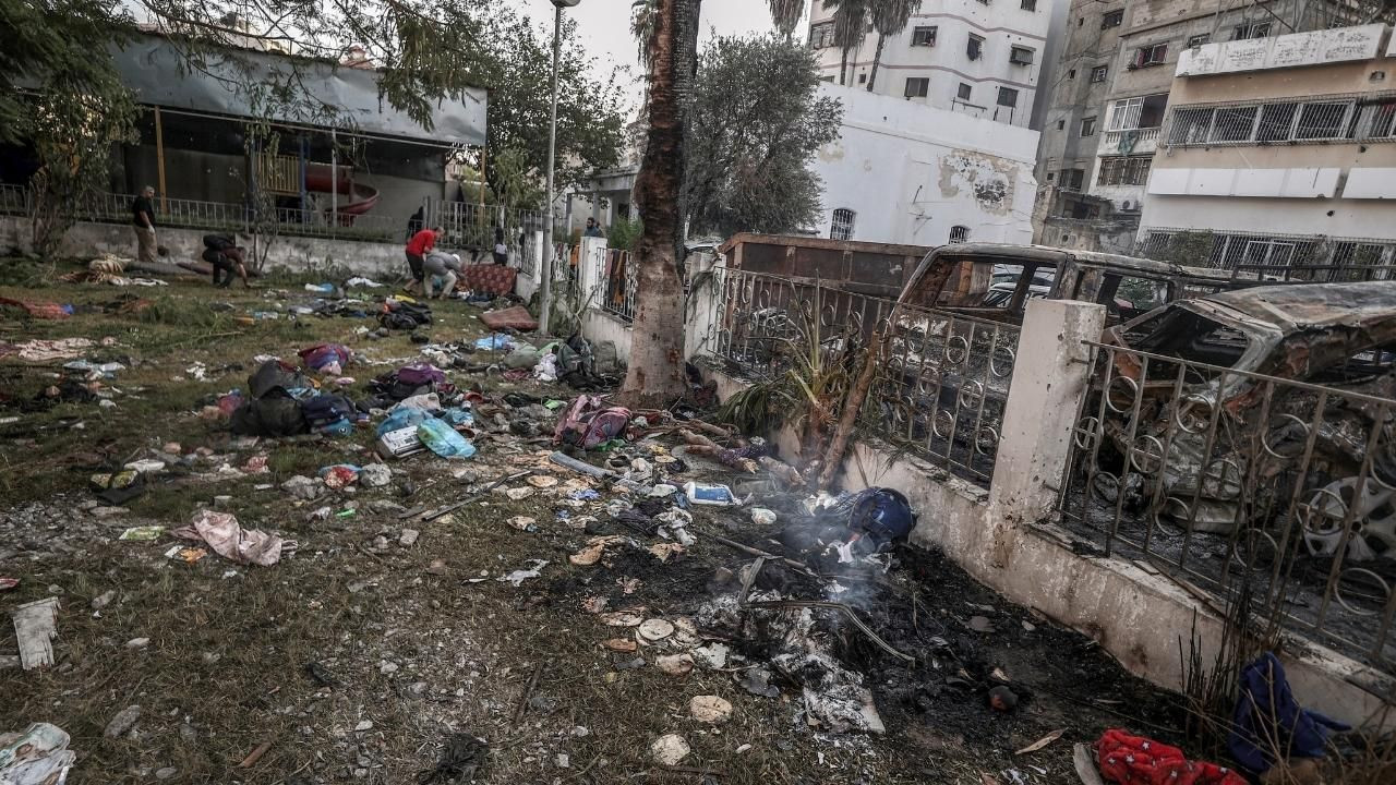 500 sivile mezar olan hastanedeki yıkım böyle görüntülendi - Sayfa 7