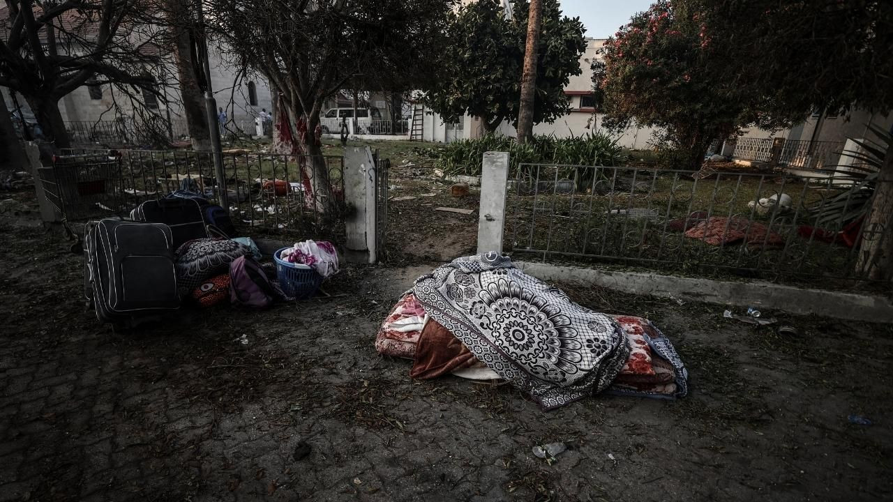 500 sivile mezar olan hastanedeki yıkım böyle görüntülendi - Sayfa 11