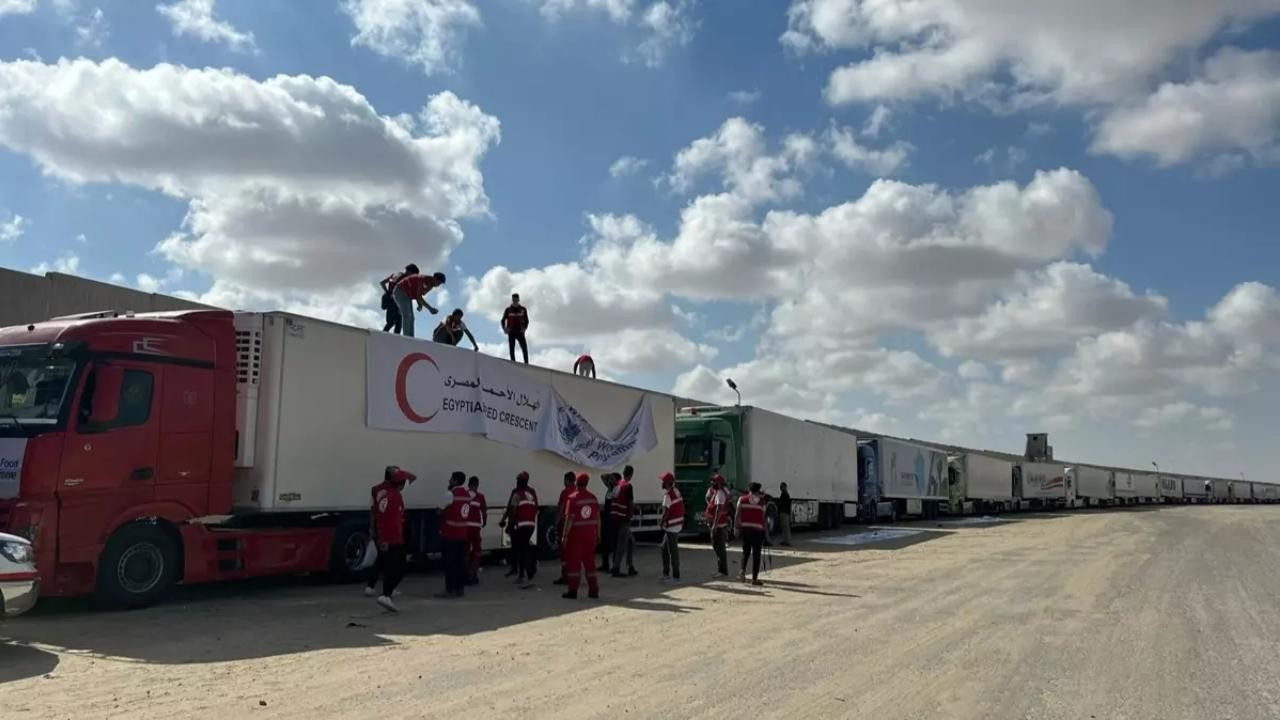 İran'dan Gazze'ye 60 tonluk insani yardım!