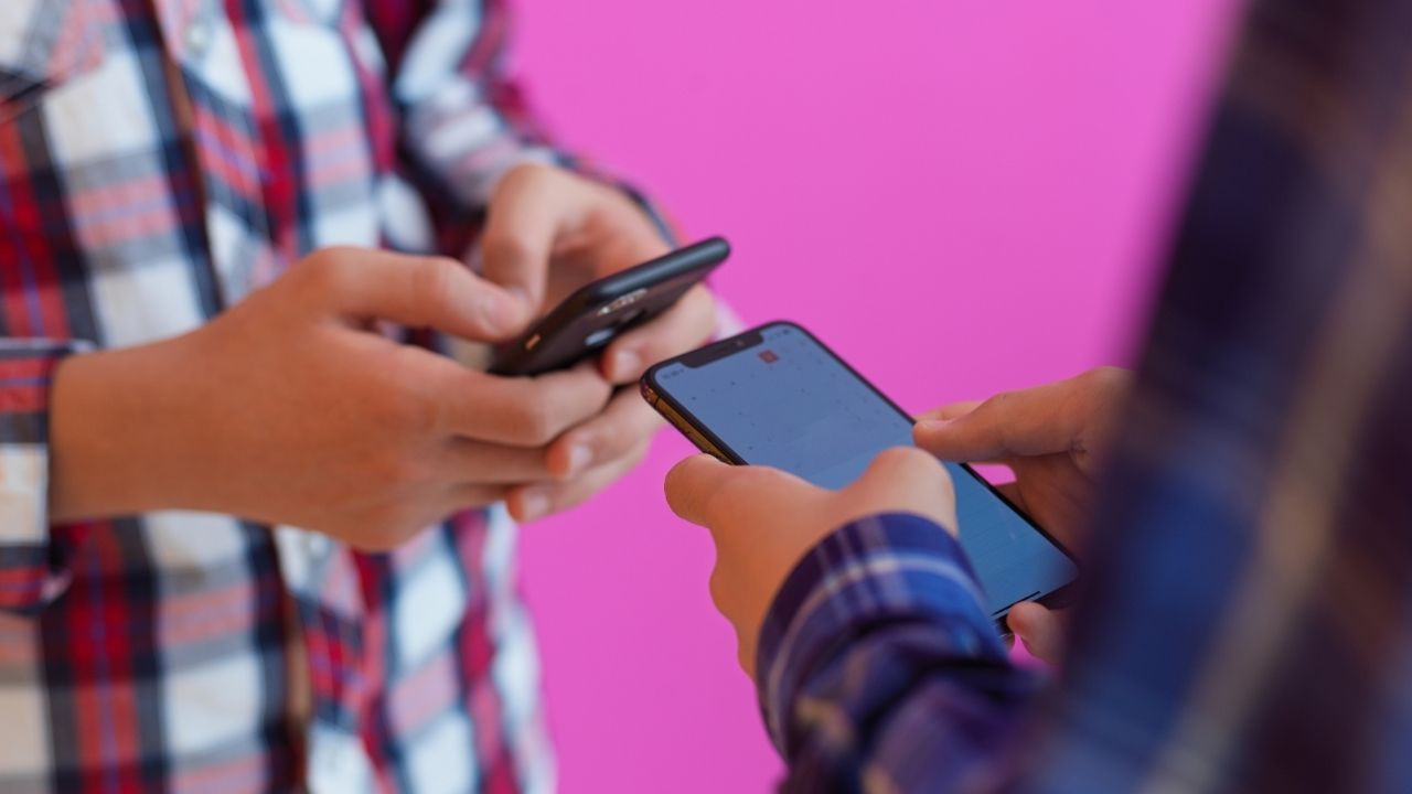 Gençlere vergisiz telefon için başvurular başladı! İşte öne çıkan modeller...