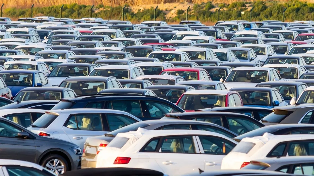 2023 yılında hangi marka araç ne kadar sattı?