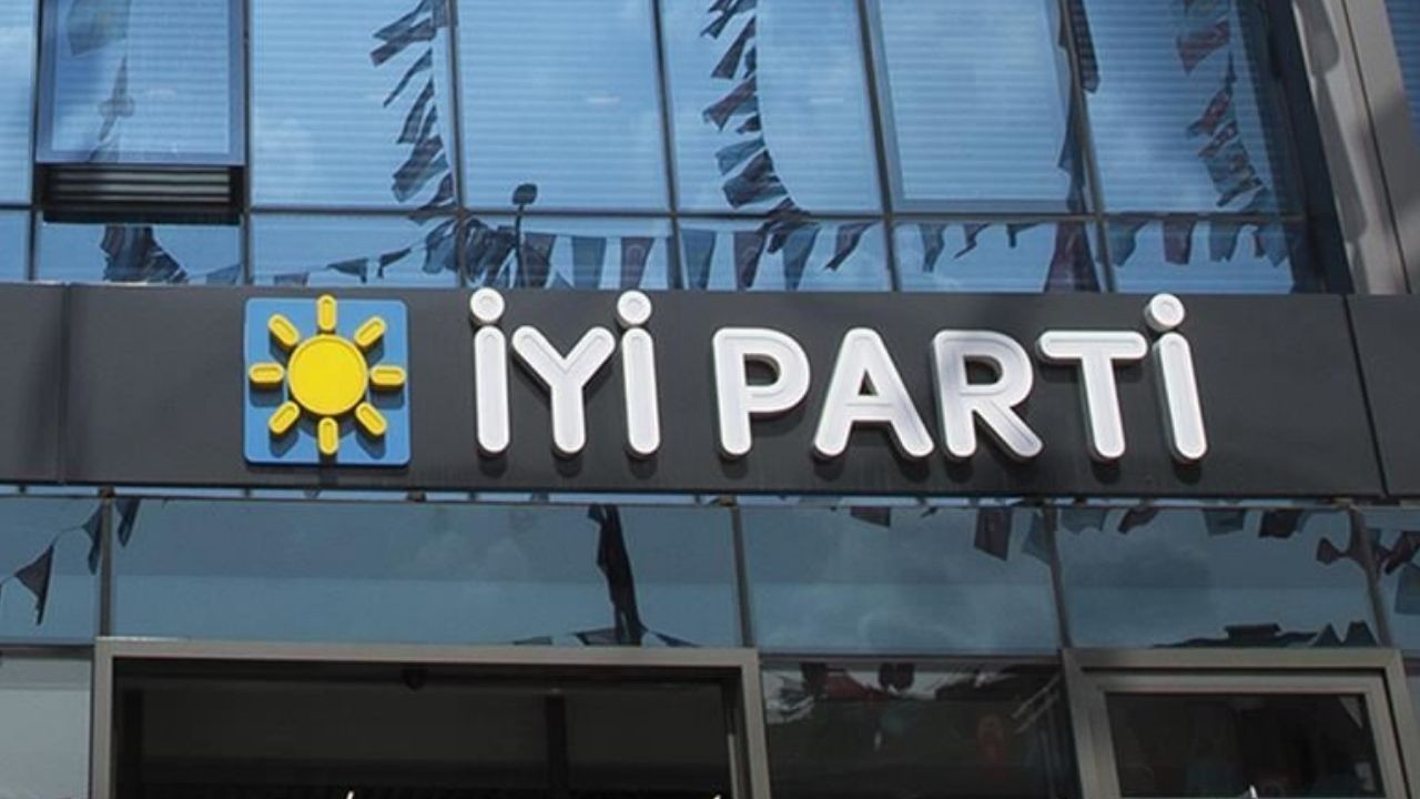 İYİ Parti Antalya yönetiminde 6 istifa!