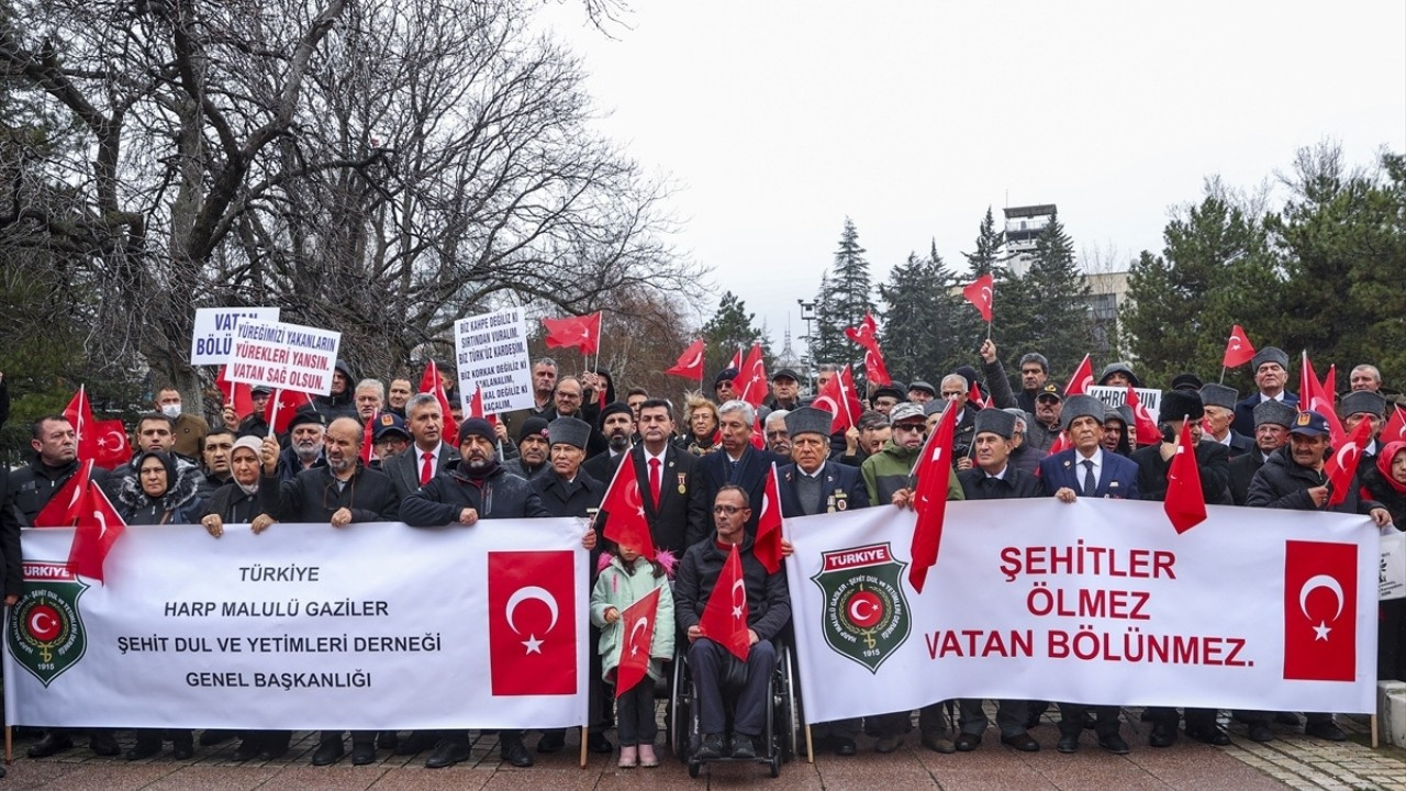 Şehit yakınlarından, TBMM önünde protesto