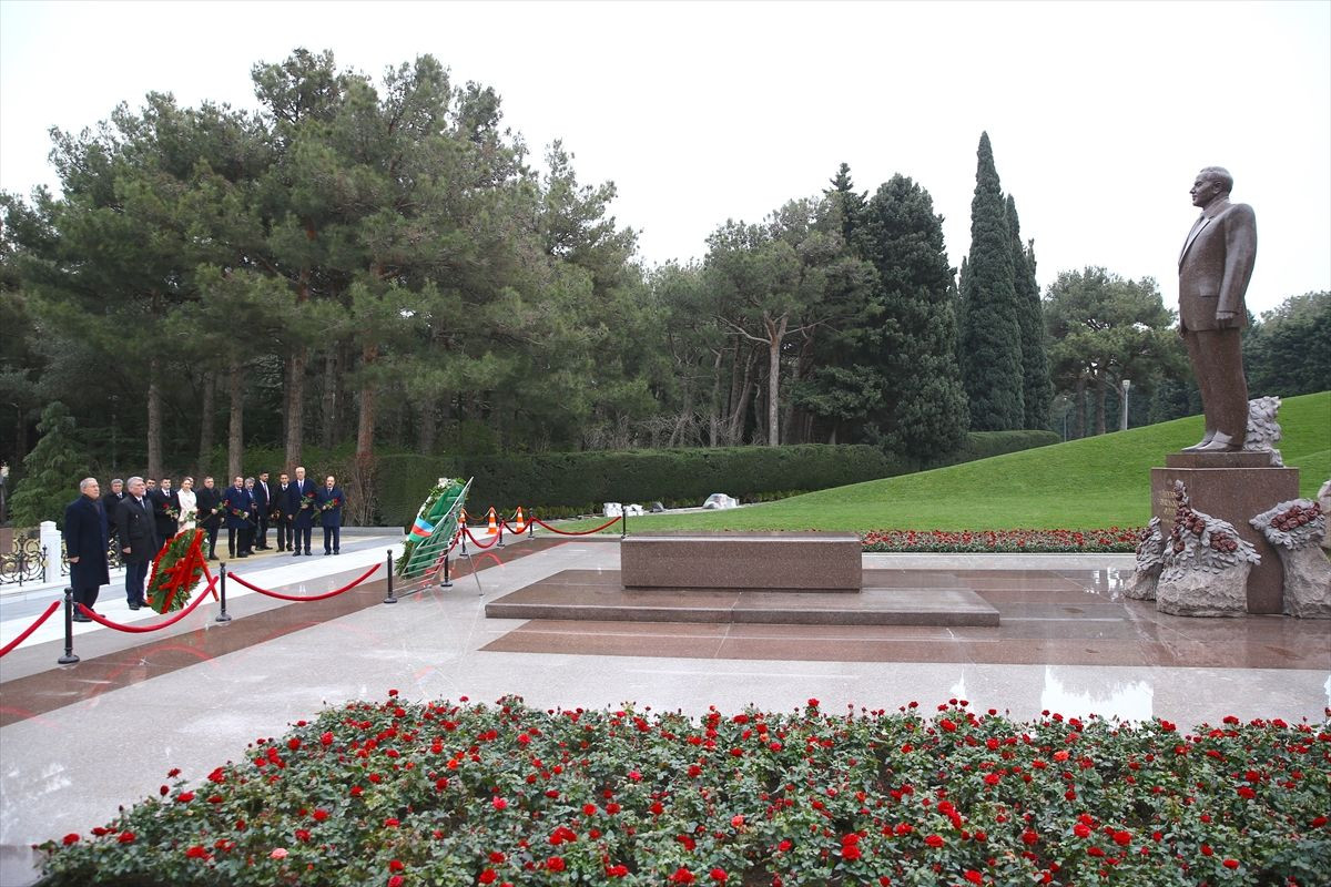 Akar: “Tek yumruk, tek yürek, tek ordu” - Sayfa 11