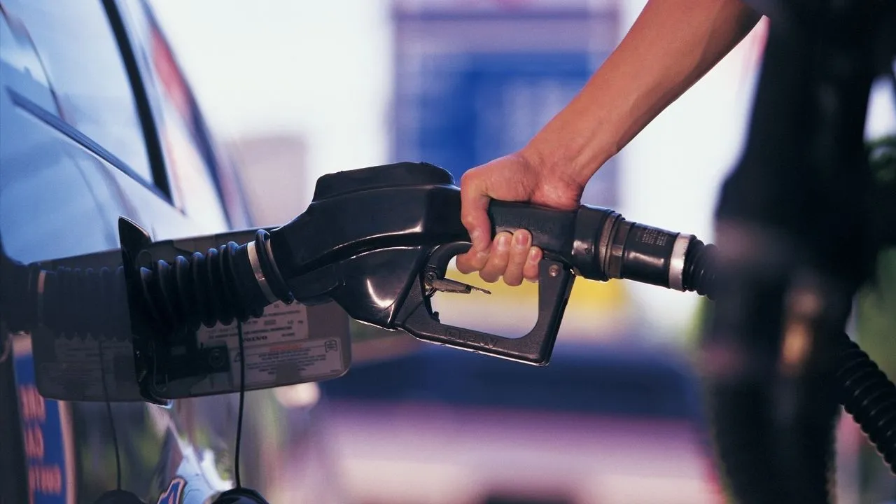 Benzine zam geliyor!