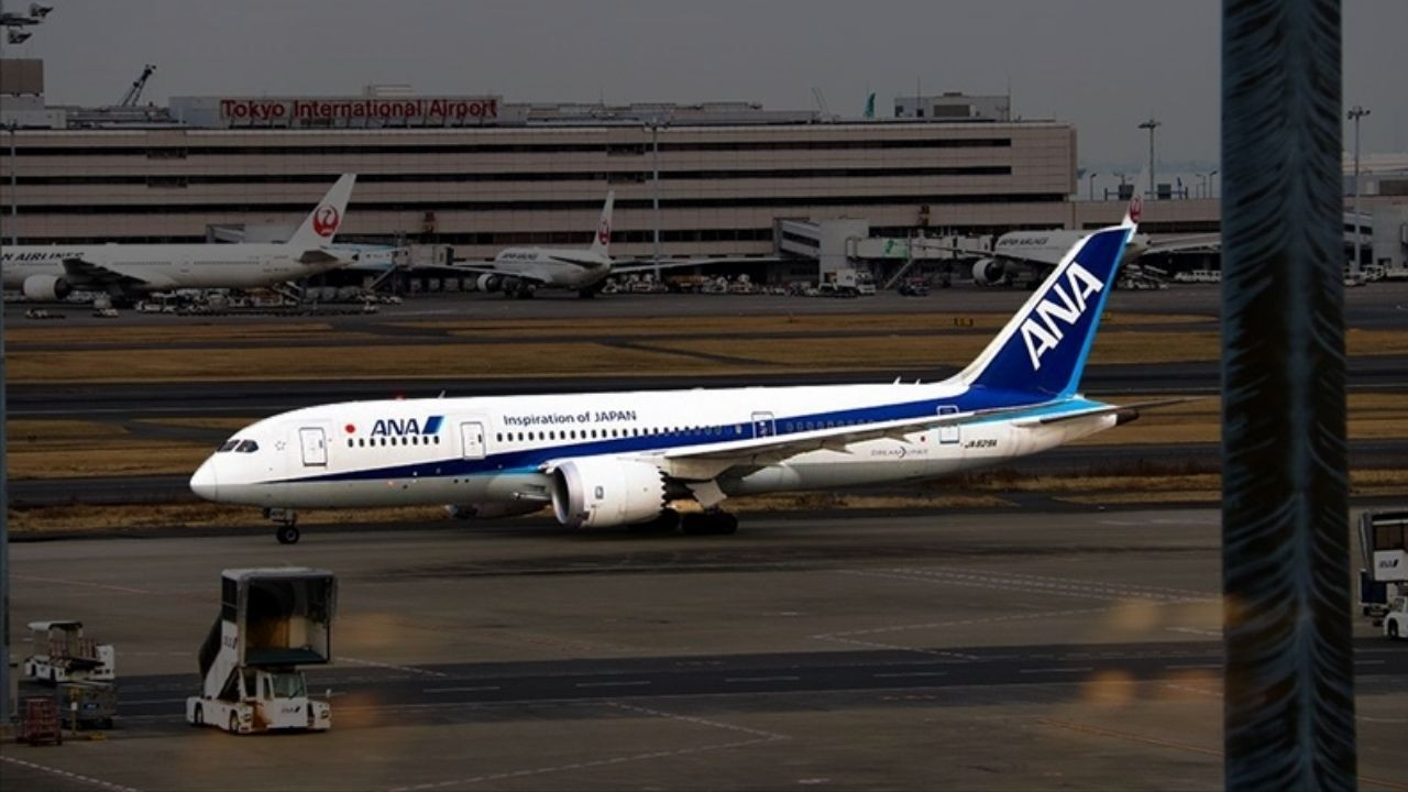 ANA'ya ait uçaklar Osaka'da havalimanında çarpıştı