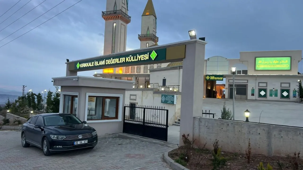 İslami Değerler Külliyesi'ni 4 ayda kaç kişi ziyaret etti? İslami Değerler Külliyesi'ni 4 ayda kaç kişi ziyaret etti?