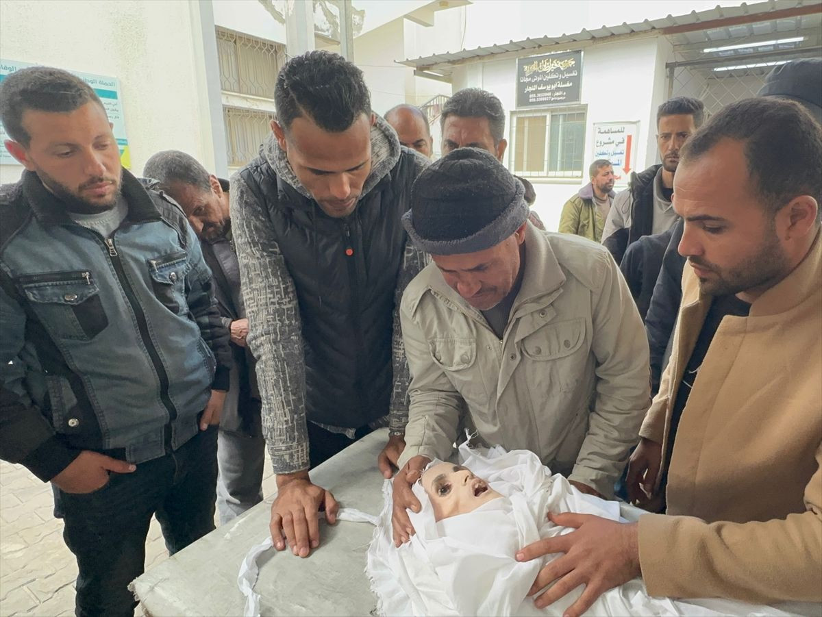 Gazze'de 10 yaşındaki çocuk yetersiz beslenme nedeniyle hayatını kaybetti - Sayfa 8