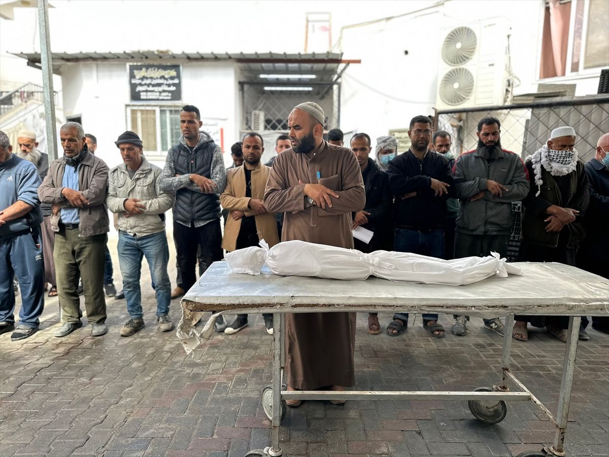 Gazze'de 10 yaşındaki çocuk yetersiz beslenme nedeniyle hayatını kaybetti - Sayfa 9