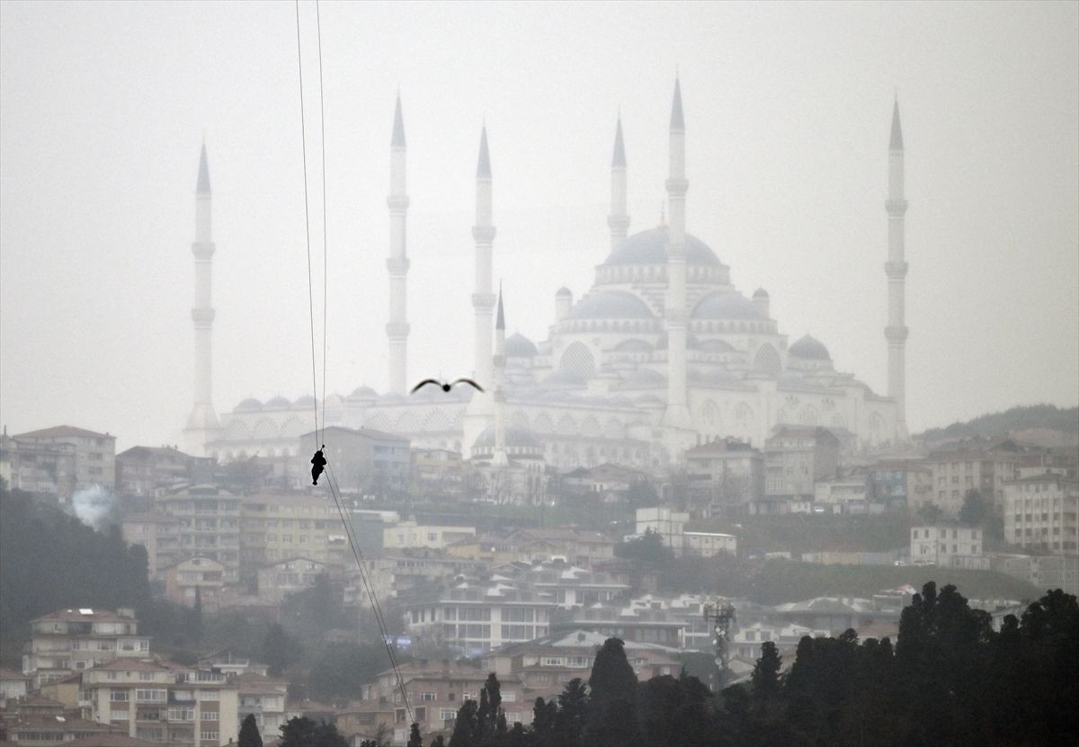 Kadın jandarmalar, 15 Temmuz Şehitler Köprüsü'nden halatlarla indi - Sayfa 13