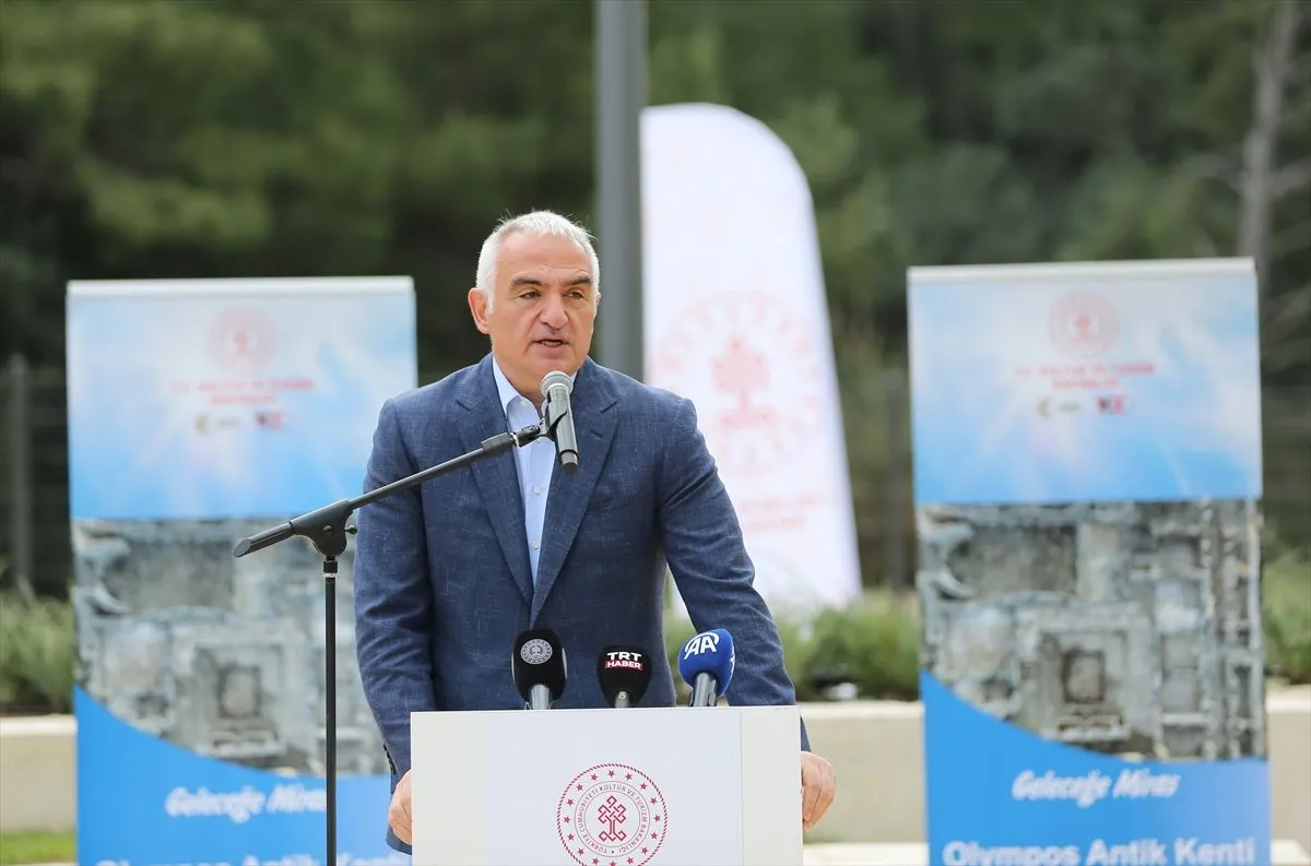 Yenilenen Olympos Antik Kenti'nin açılışı gerçekleştirildi
