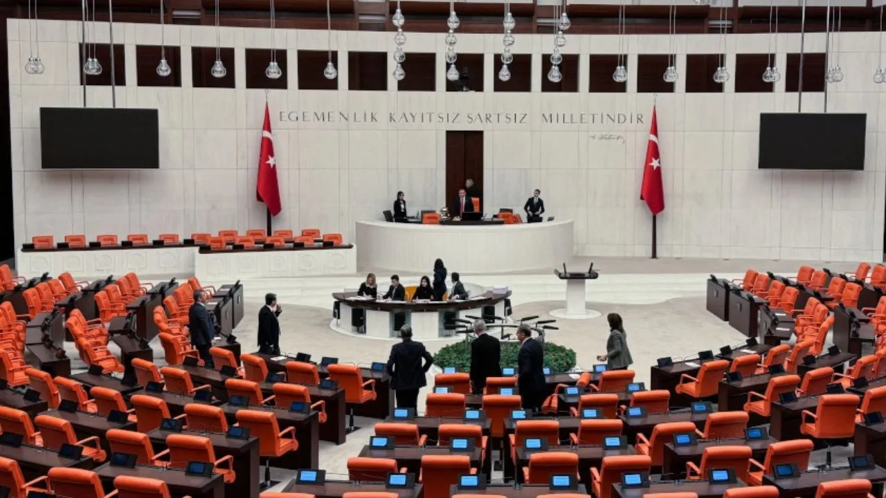 Anayasa çalışmaları bayramdan sonra başlıyor!