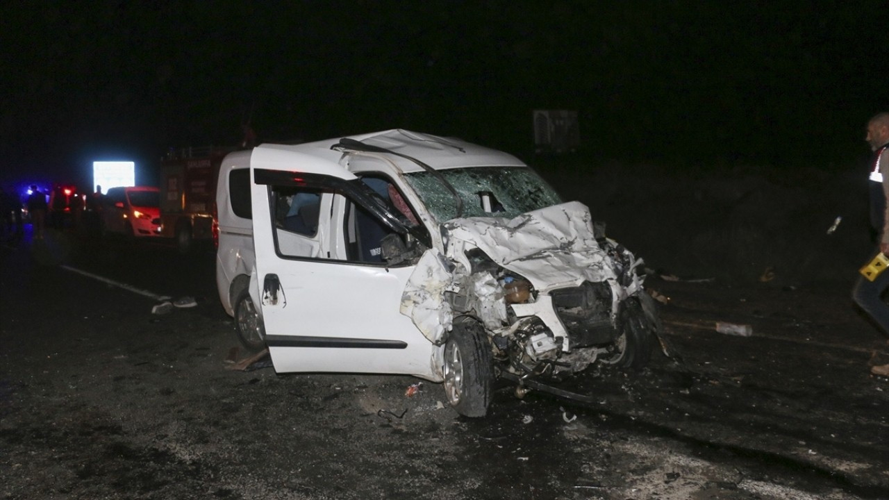 Şanlıurfa'da feci kaza: Ölü ve yaralılar var