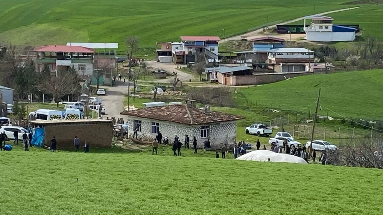 Diyarbakır’da muhtarlık seçiminde silahlar konuştu!