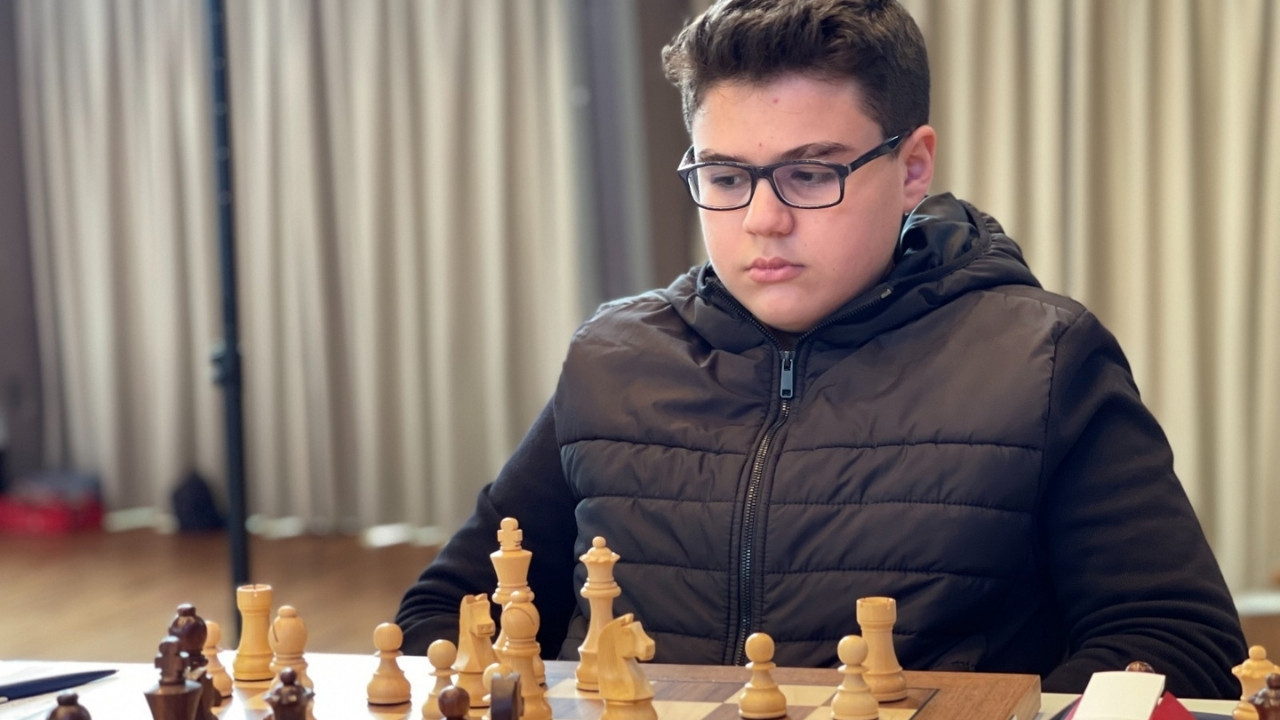 12 yaşındaki Türk satranç sporcusu Büyükusta oldu