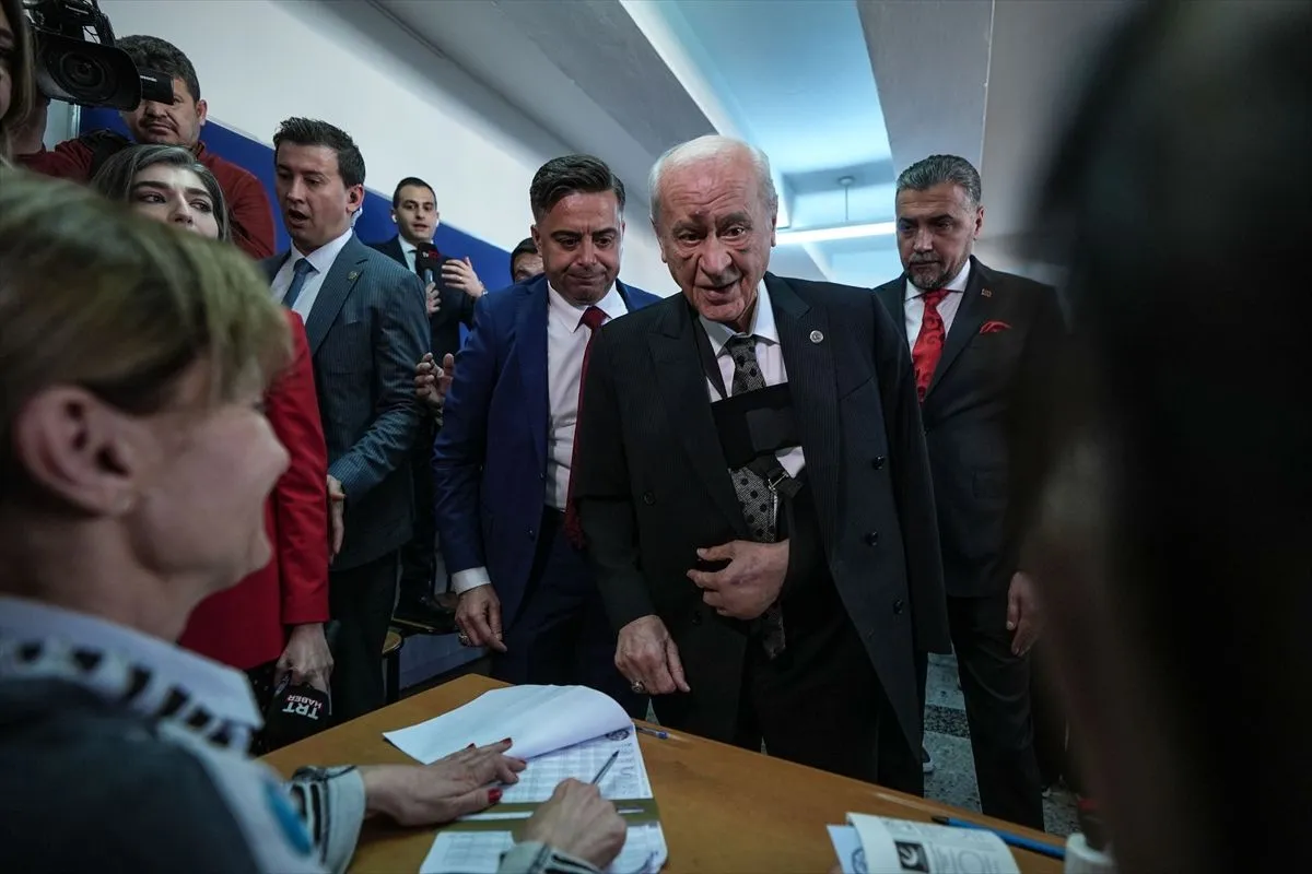Bahçeli'nin yüzündeki morluklar neden oldu?