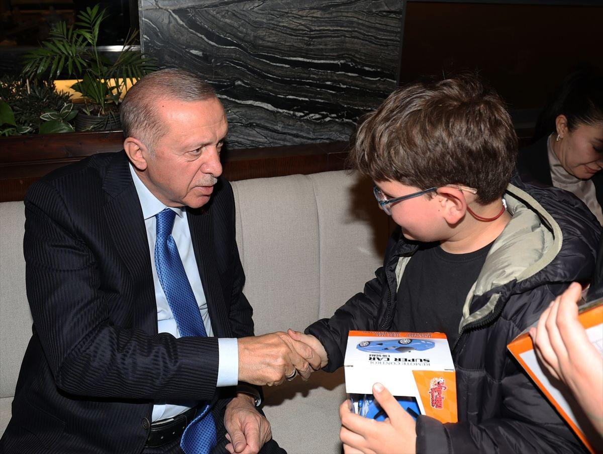 Cumhurbaşkanı Erdoğan, gençlerle bir araya geldi! - Sayfa 3