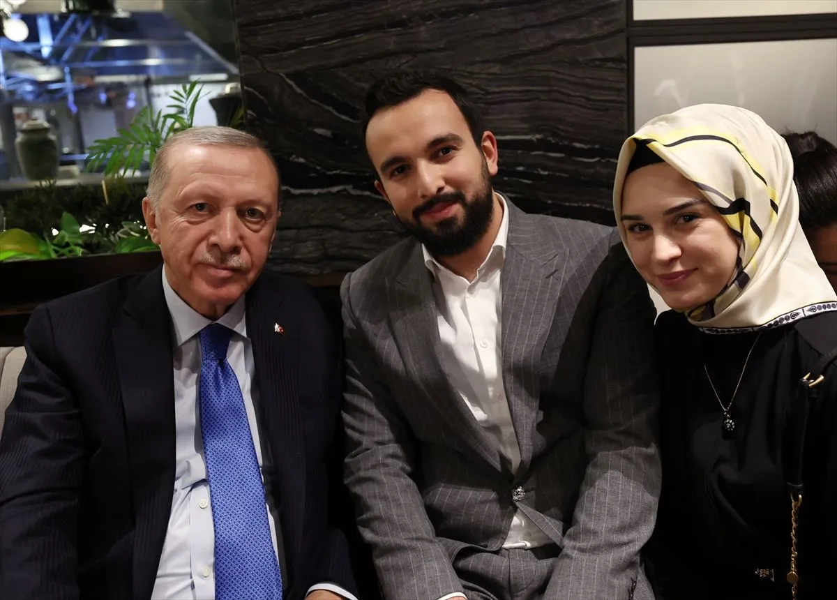 Cumhurbaşkanı Erdoğan, gençlerle bir araya geldi!