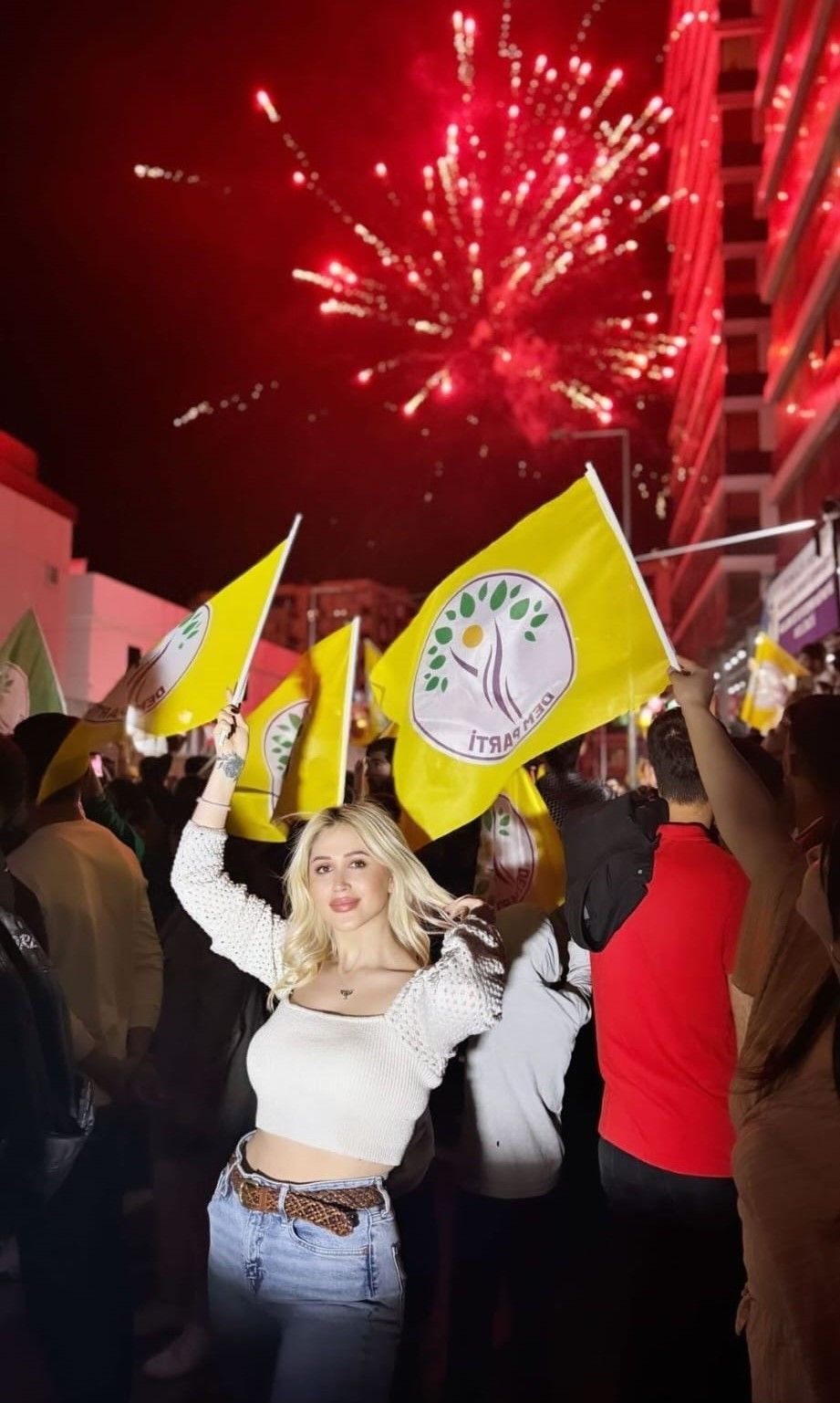 Diyarbakırlı muhtar adayı DEM mitingine katıldı! - Sayfa 6