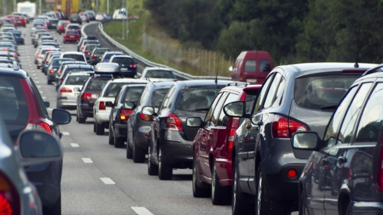 Tatil başladı, yollardaki yoğunluk arttı!