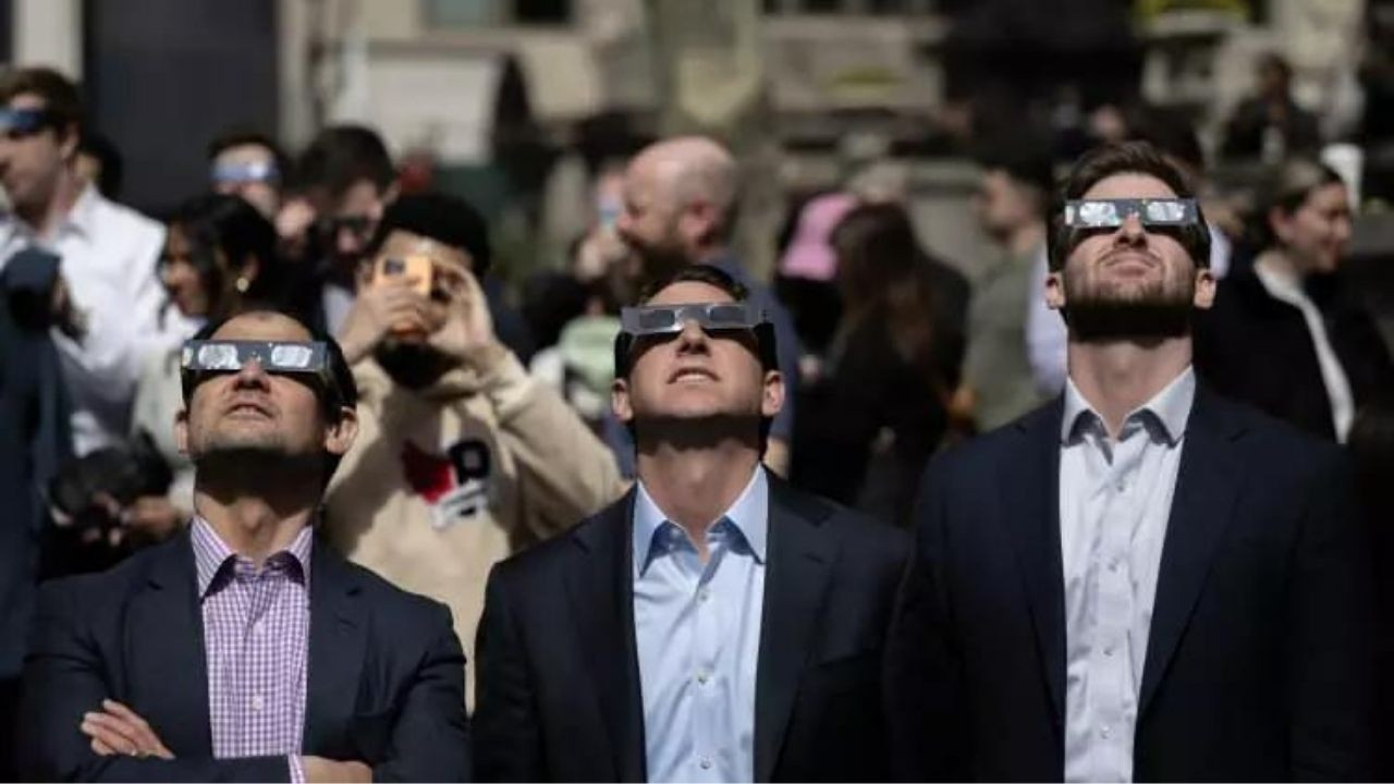 2024’ün ilk güneş tutulması gerçekleşti! Görenleri hayran bırakan o anlar böyle görüntülendi - Sayfa 15