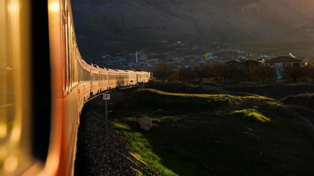 Türkiye’nin merakla beklediği yeni turistik treni 19 Nisan’da açılıyor!