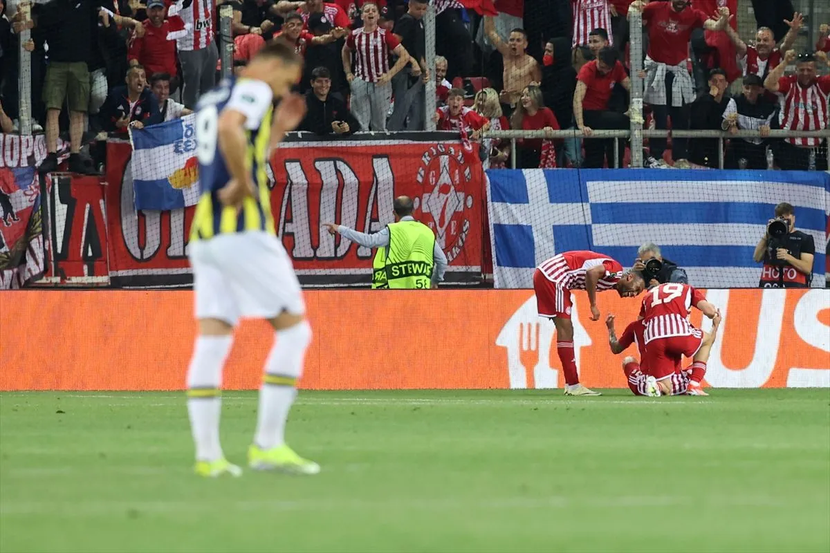 Fenerbahçe-Olympiakos muhtemel 11'ler!