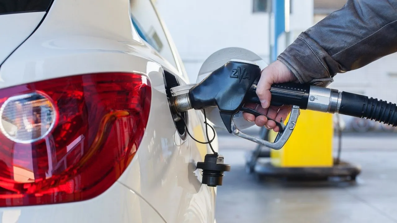 Elektrikli araçlar mı yoksa benzin, dizel, lpg mi daha az yakar? Hangi yakıt daha ekonomik?