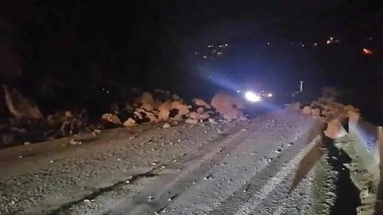 Gaziosmanpaşa'da toprak kayması: Çok sayıda kişi tahliye edildi
