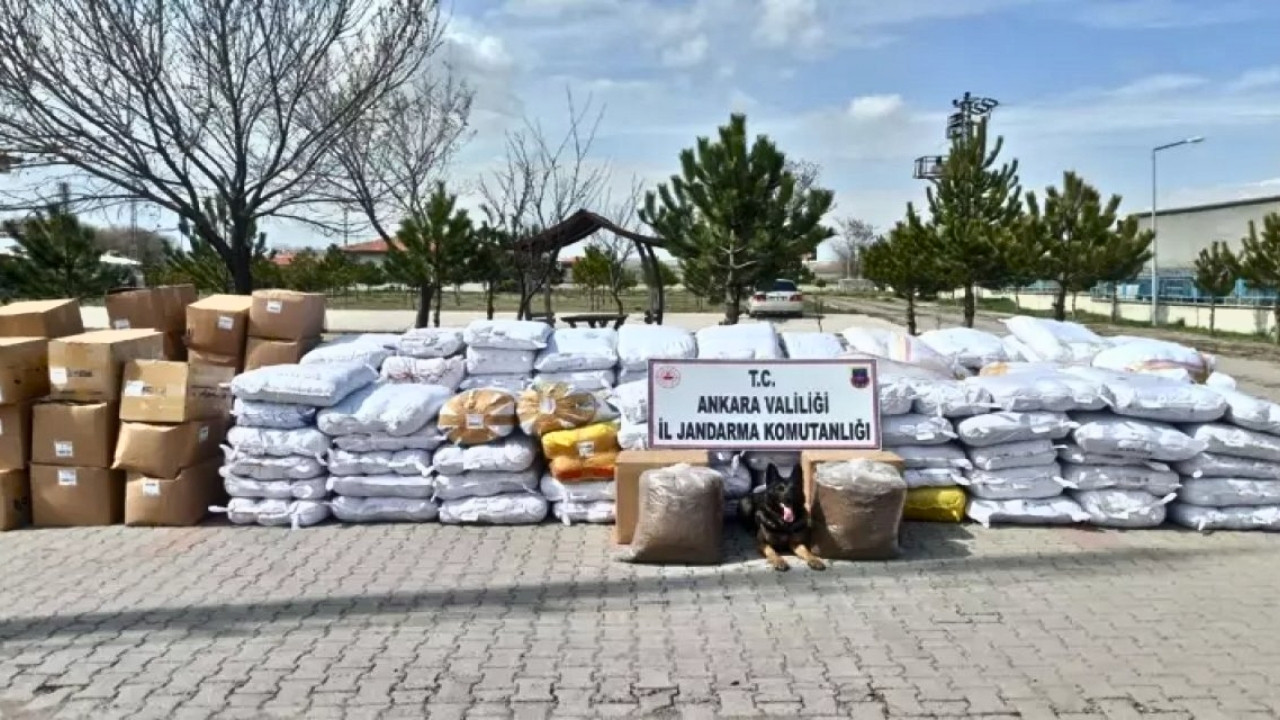 Ankara'da 12,2 ton sahte gıda ele geçirildi