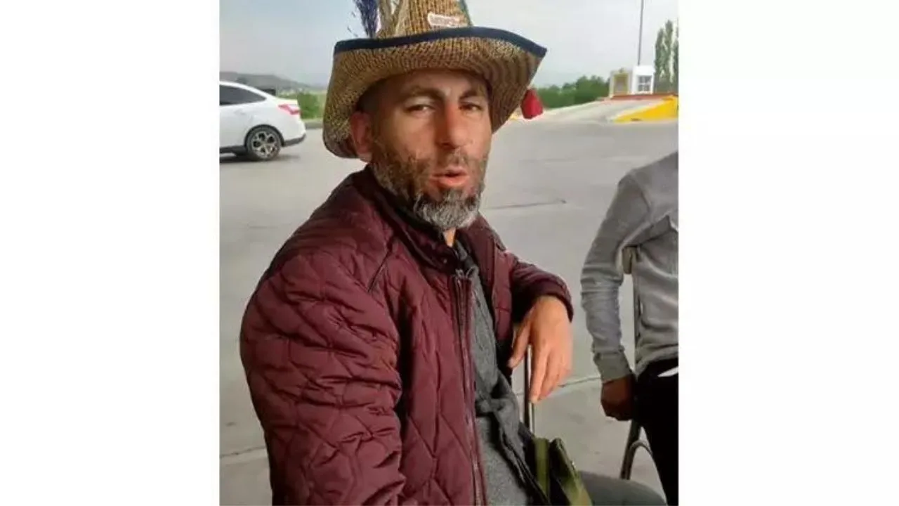 Sosyal medya fenomenine canlı yayında kamyon çarptı!